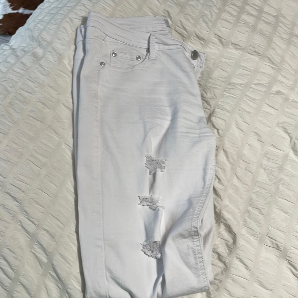 Ripped white jeans